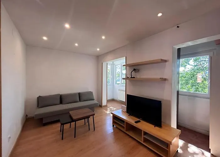 Luminous Apartment In Imperial Neighborhood Melanc