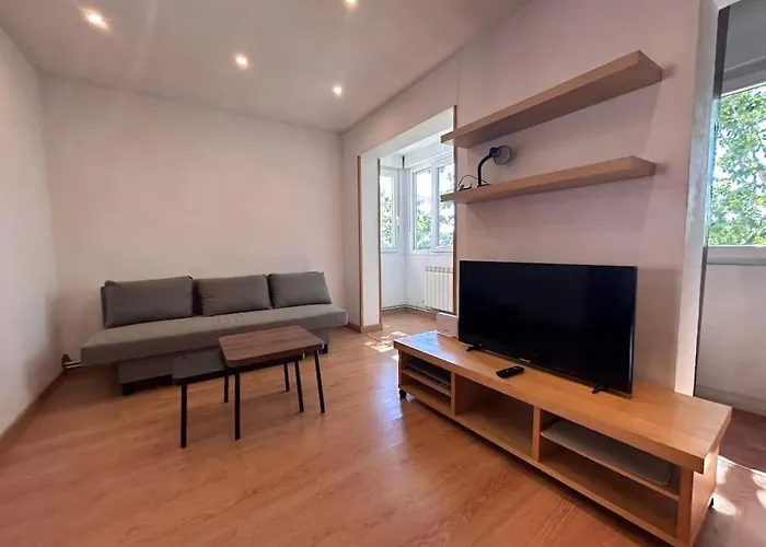 Luminous Apartment In Imperial Neighborhood Melanc